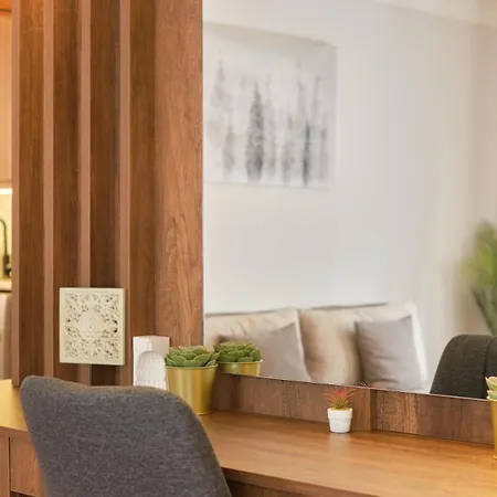 Modern & Casual Apertment In Sisli 아파트 이스탄불