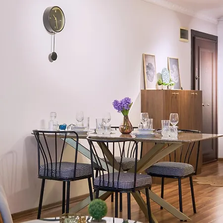 Modern & Casual Apertment In Sisli 아파트 이스탄불